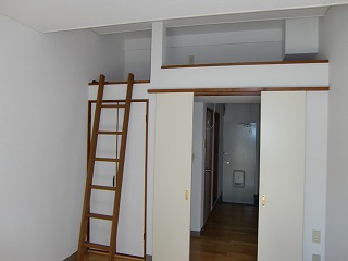 Other room space. loft