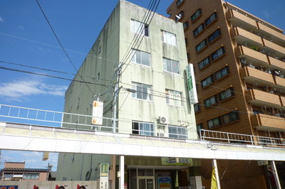 Building appearance. It would go in a 15-minute walk from Shibata Station