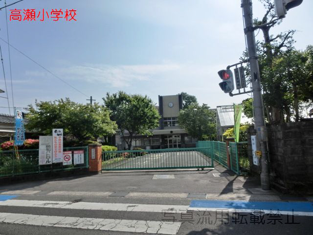 Primary school. Takase to elementary school (elementary school) 433m