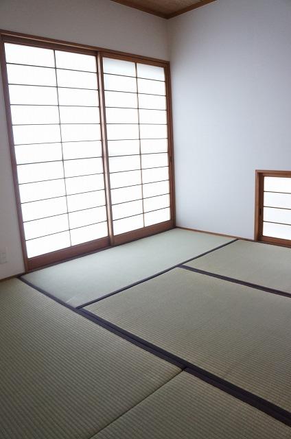 Other introspection. 1F Japanese-style room