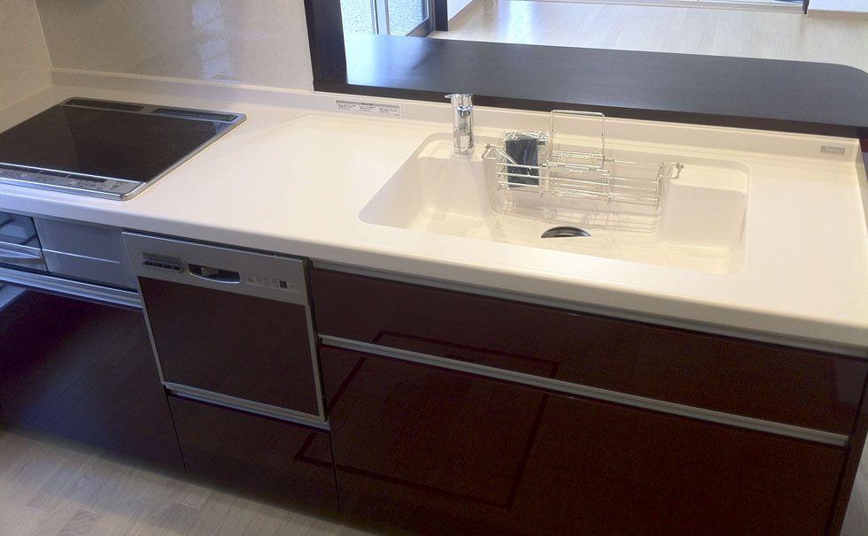 Kitchen. IH cooking heater, Dishwasher built-in system kitchen! Usability looks good.