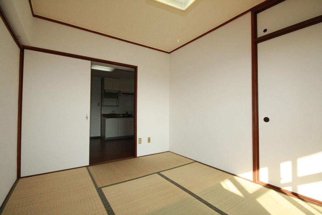 Living and room. tatami ・ Pre-exchange cross Zhang