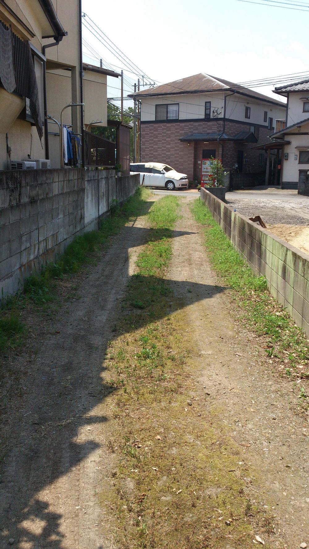 Local land photo. Approach path ・ Share site ・ 