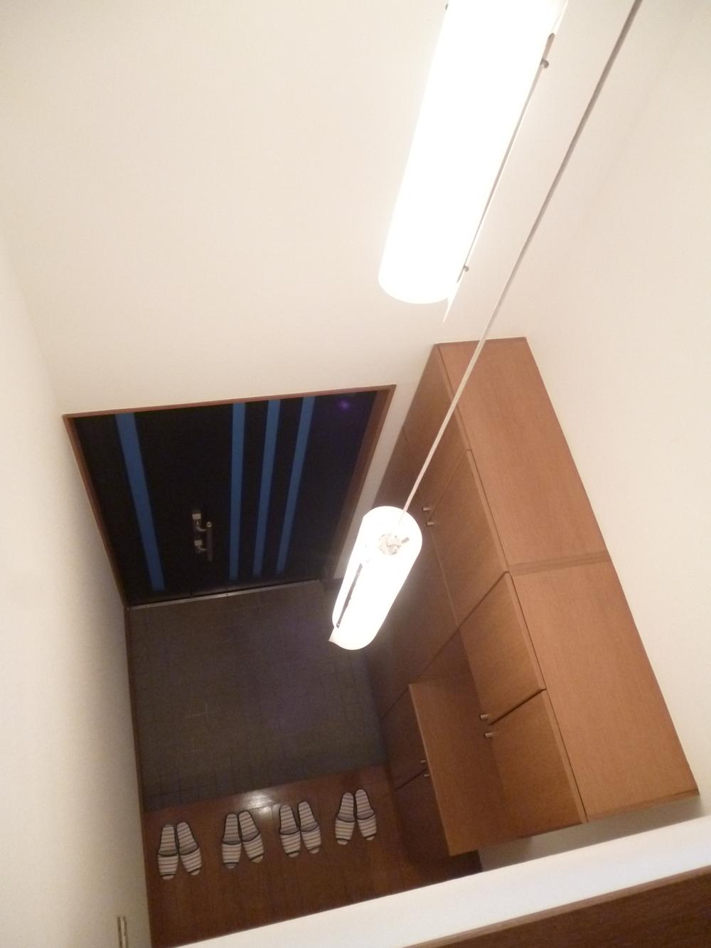 Other introspection. High ceilings, You can see the look down from 2F corridor section ☆ 彡