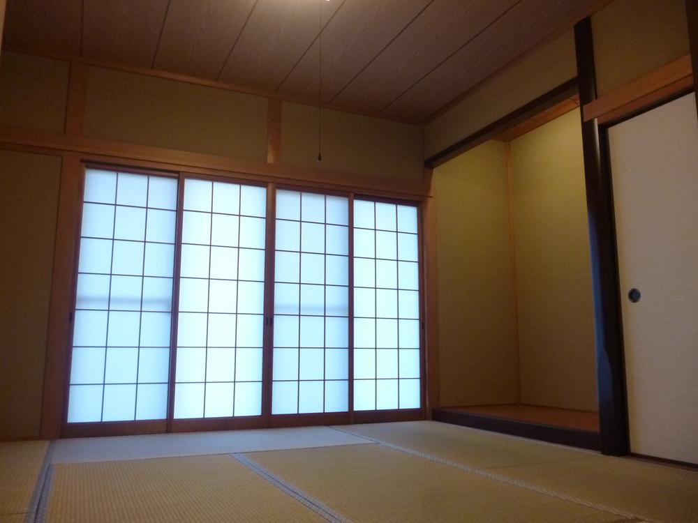 Non-living room. 8 tatami spacious Japanese-style! 