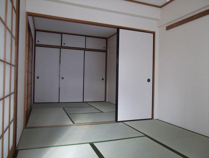 Non-living room. Two between the continuance of the Japanese-style room