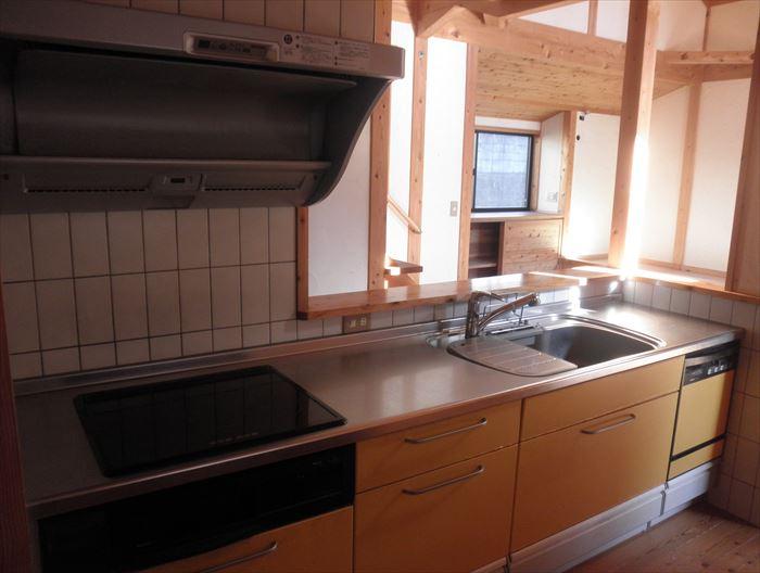 Kitchen. Dishwasher ・ IH stove with system Kitchen