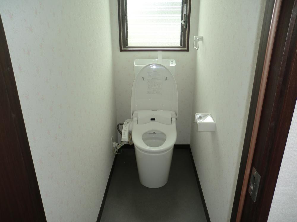 Toilet. Second floor toilet Ala Uno V