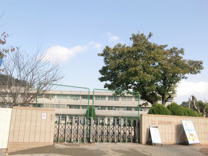 Primary school. 623m to Bizen Municipal Ibe elementary school (elementary school)
