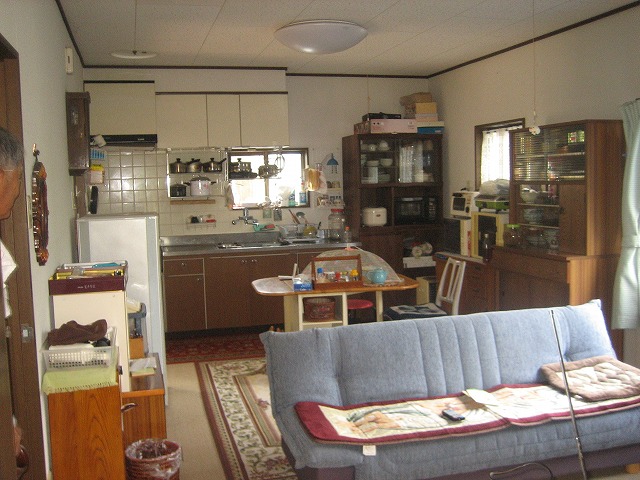 Kitchen. LDK12 tatami