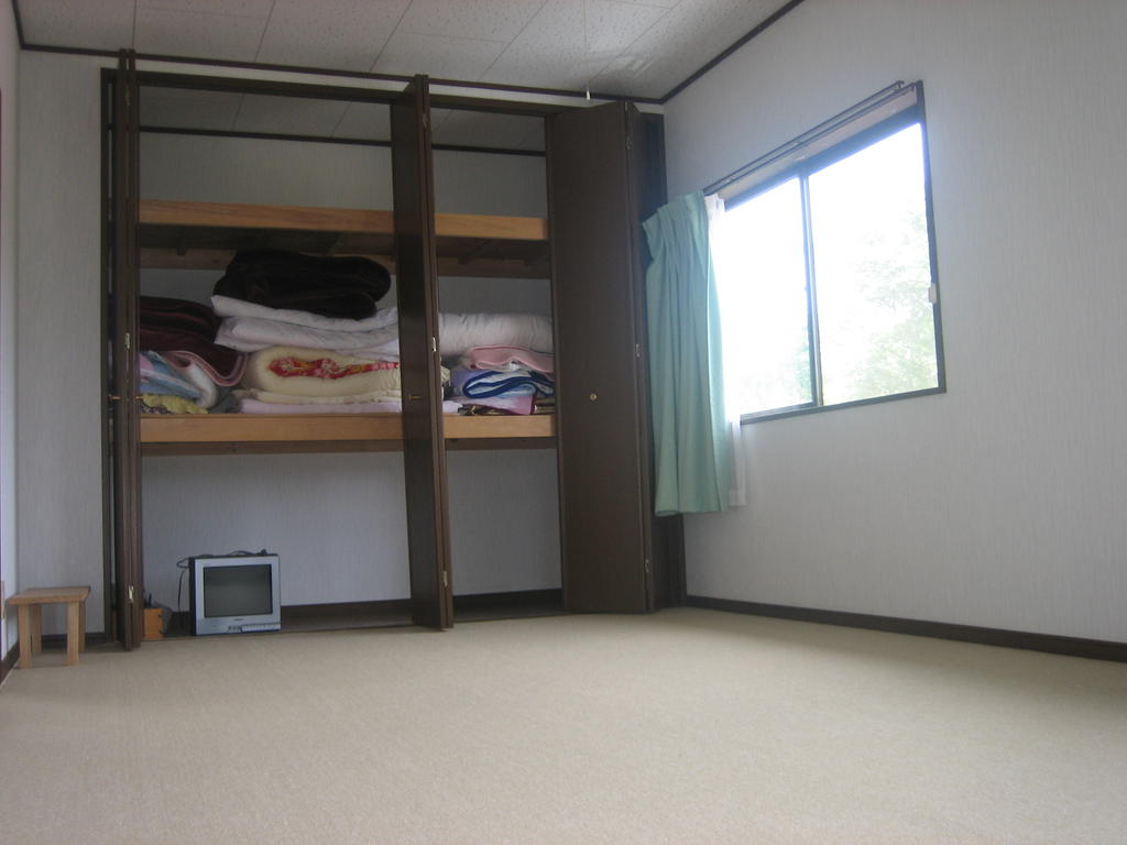 Other room space. Second floor 8 tatami Western-style closet
