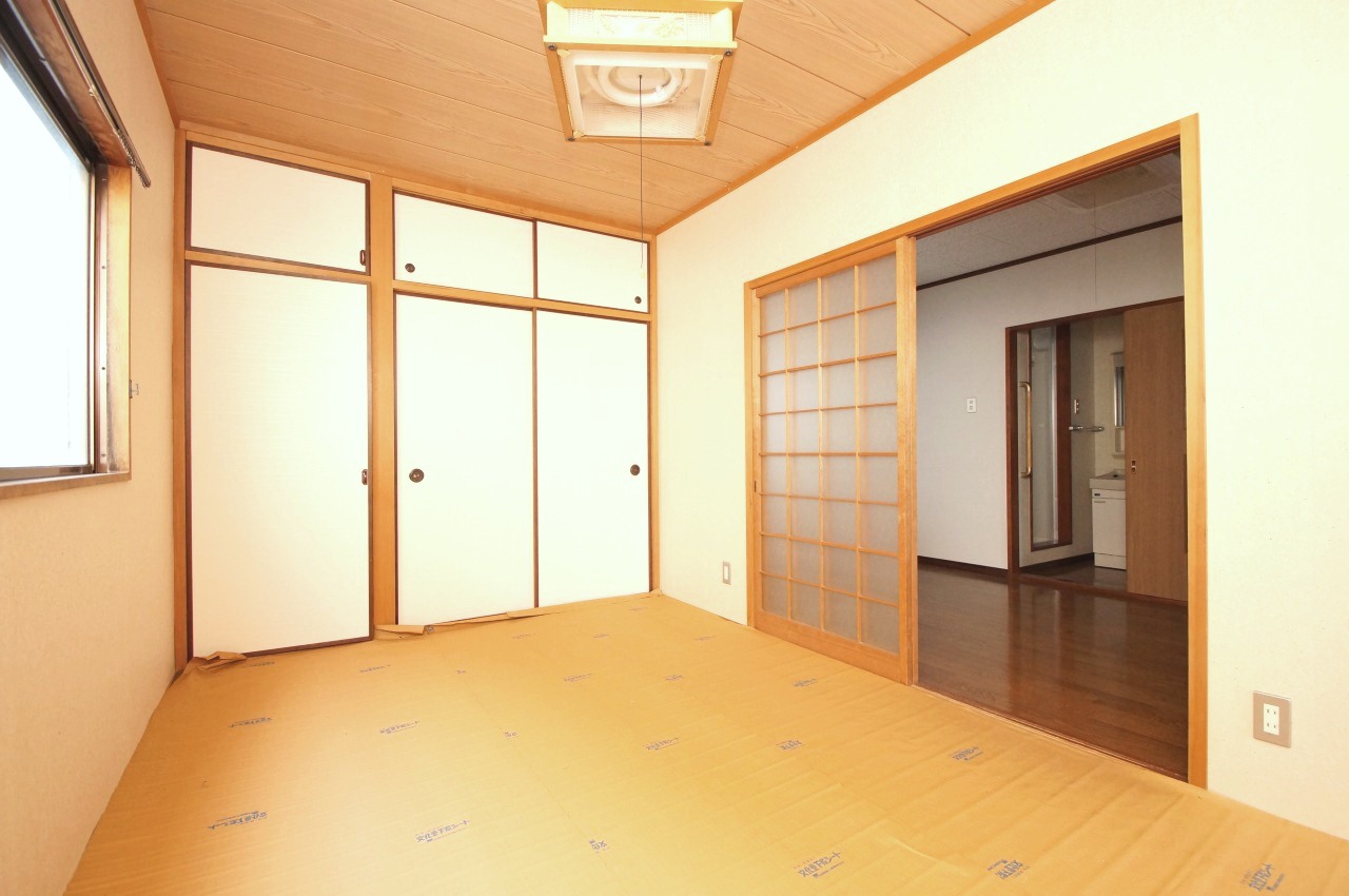 Other room space. Japanese-style room is as it is good because it is Zakone I