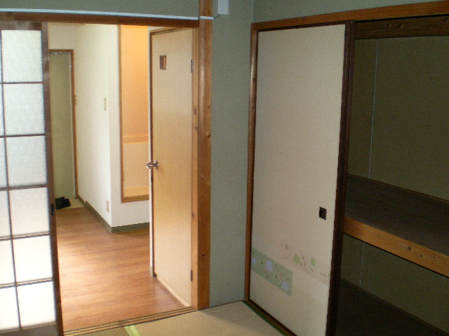 Living and room. Japanese-style room ~ kitchen
