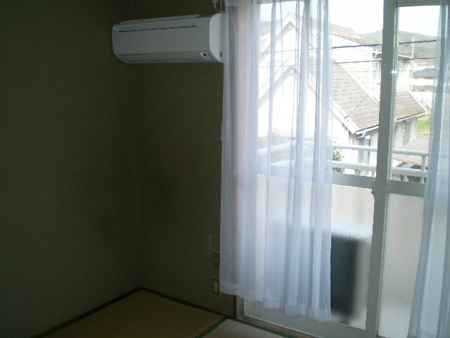 Other Equipment. Japanese-style room and air conditioning