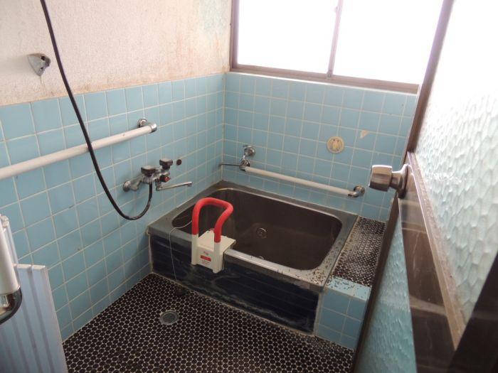Bathroom. Indoor (January 2013) Shooting