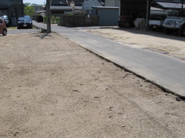 Local photos, including front road