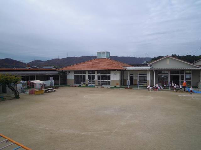 kindergarten ・ Nursery. Yata kindergarten (kindergarten ・ 997m to the nursery)