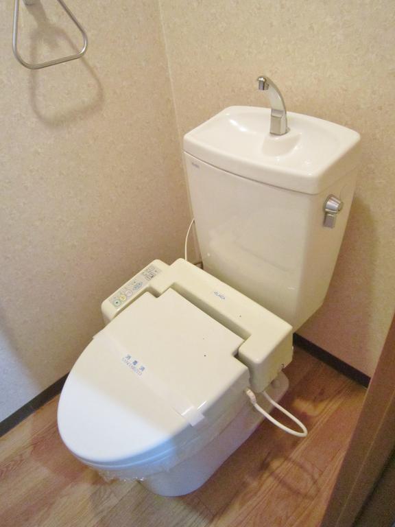 Toilet.  ☆  ☆  ☆ image ☆  ☆  ☆