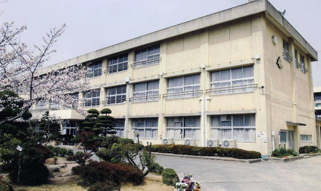 Primary school. Nishiachi up to elementary school (elementary school) 917m