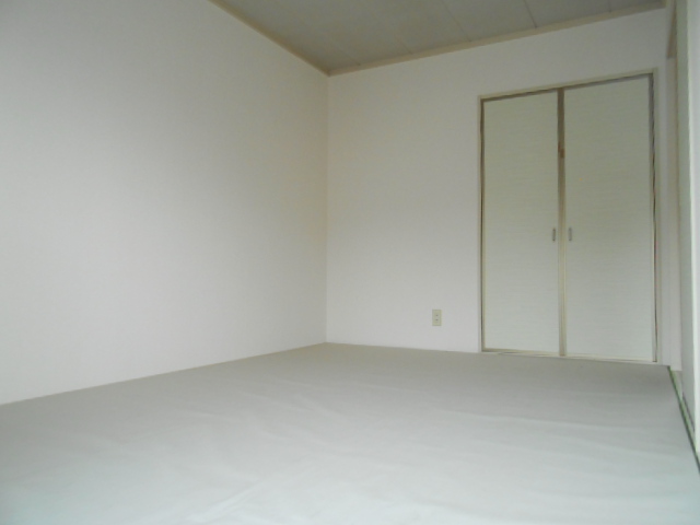 Living and room. Is a Japanese-style room!