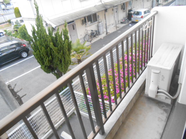 Balcony. Balconies!