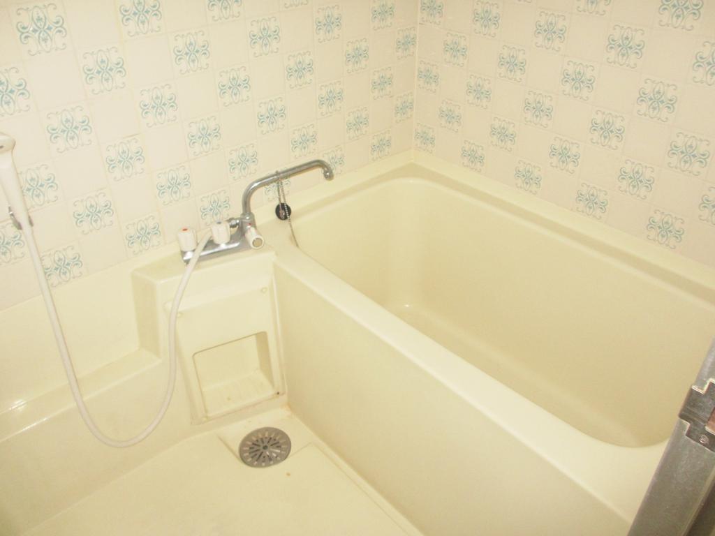 Bath. Because during the renovation it will be to reform before the room photo