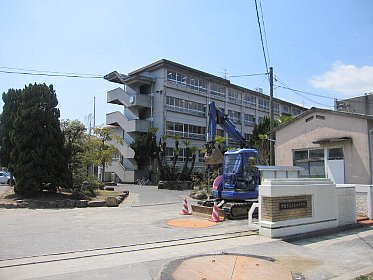 Junior high school. 2405m to Kurashiki Municipal Tamashima west junior high school (junior high school)