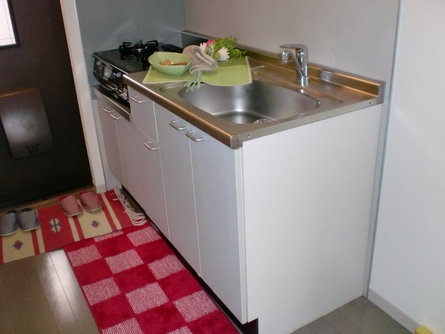 Kitchen. It is with stove (* ^ _ ^ *)