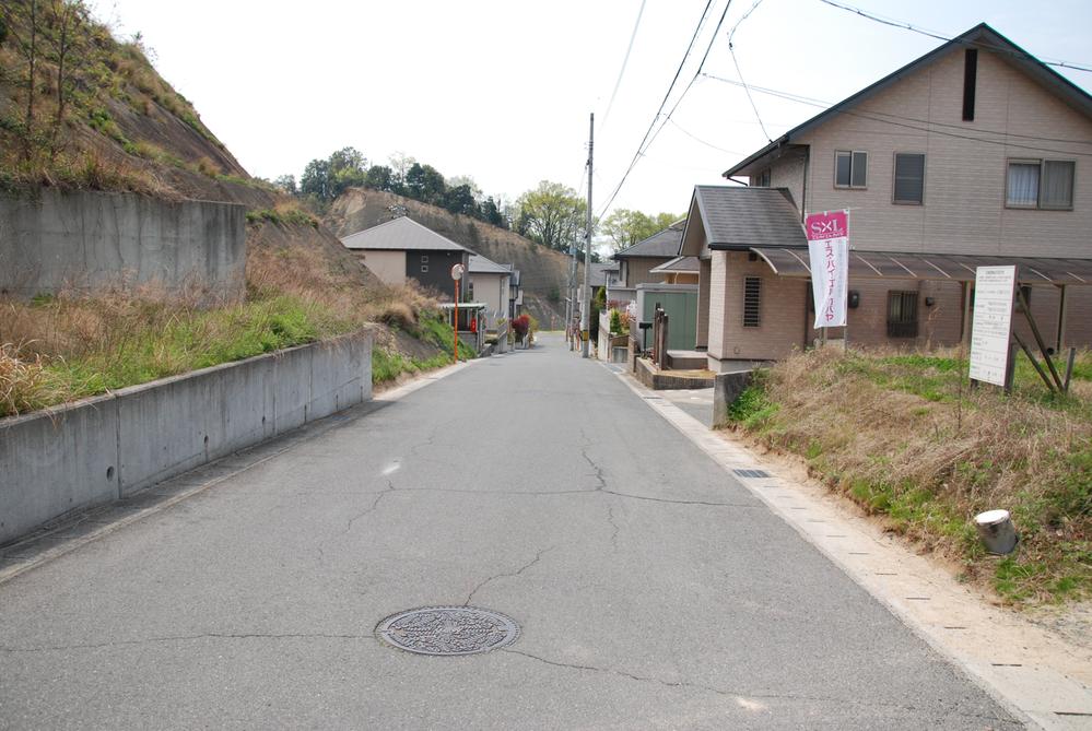 Local photos, including front road. Residential area of road width 6m