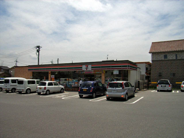 Convenience store. Seven-Eleven Kurashiki Higashitomii store up (convenience store) 691m