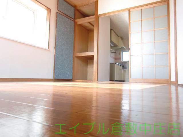 Other room space.  ◆ bay window ・ With storage Western-style