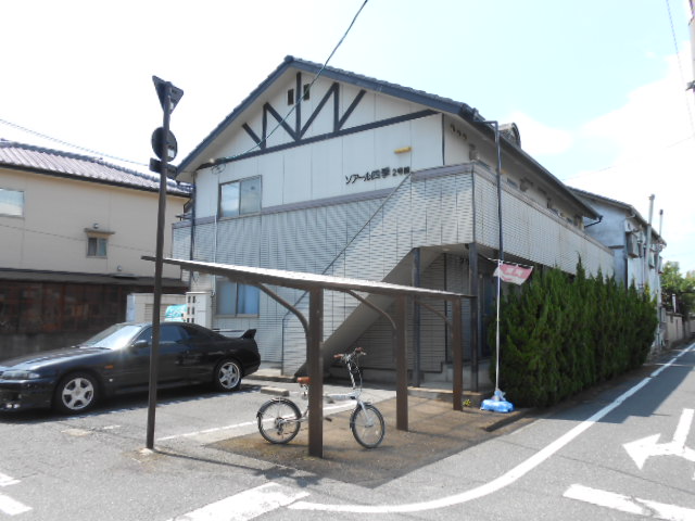 Building appearance. There are bicycle parking space! 