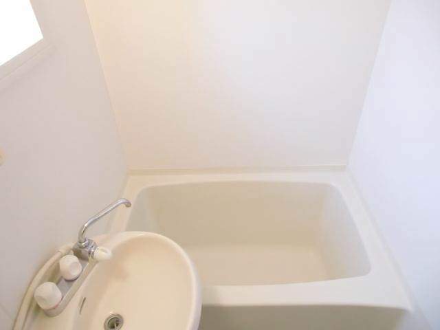 Bath. Hot water supply ・ Shower ☆