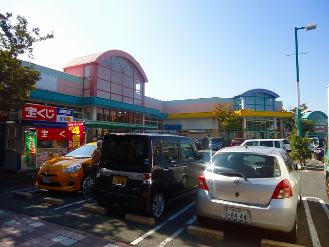 Supermarket. 859m to Sanyo Marunaka new Kurashiki store (Super)