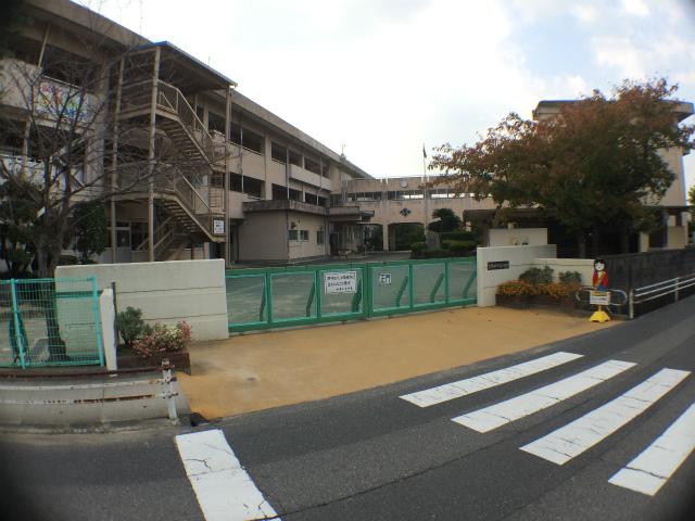 Primary school. 1086m up to elementary school Kurashiki Tatsunaka Island