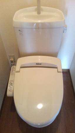 Toilet.  ※ It includes photos of the same property by room. Please reference.