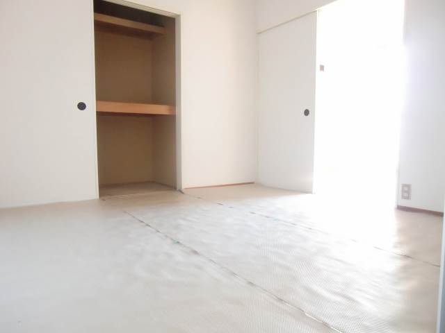 Other room space. Japanese-style room with closet ☆