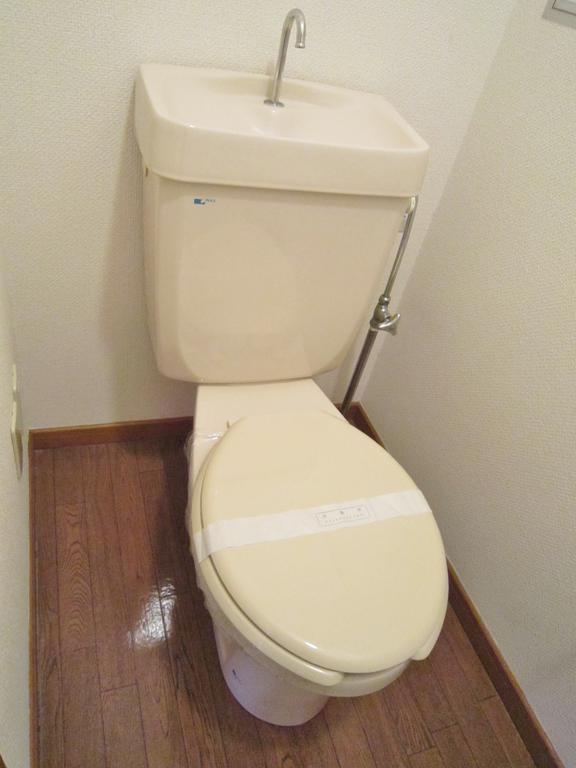 Toilet.  ☆  ☆  ☆ image ☆  ☆  ☆