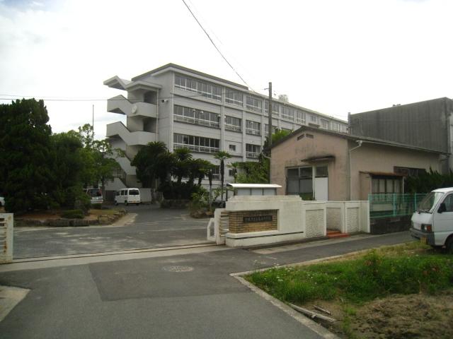 Junior high school. 448m to Kurashiki Municipal Tamashima West Junior High School