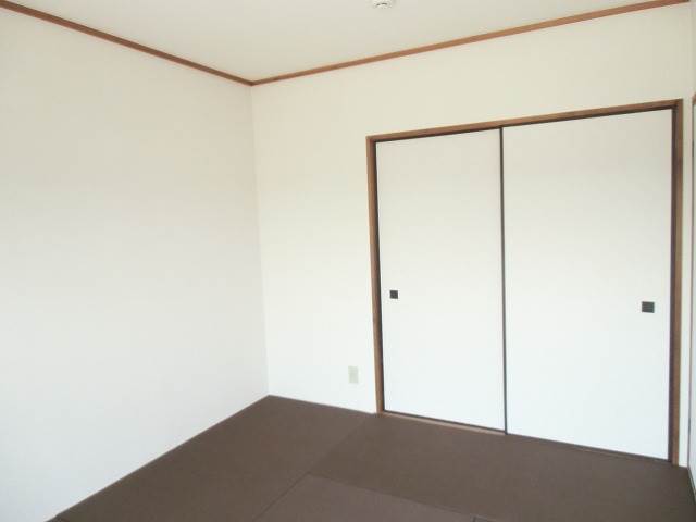 Living and room. Japanese-style room (6.0 quires southeast)