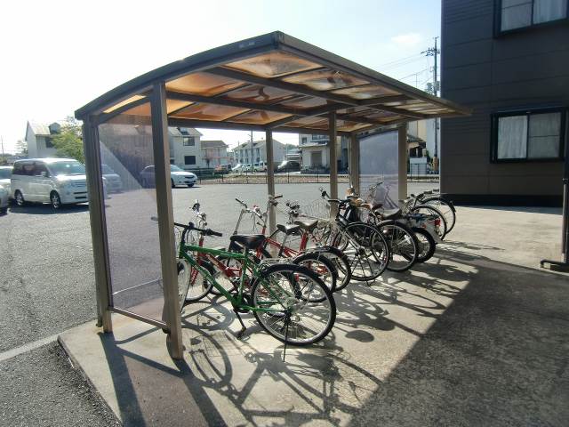 Other common areas. Bicycle-parking space ☆