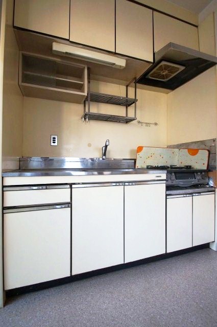 Kitchen. Guests can enjoy cuisine spacious kitchen ☆