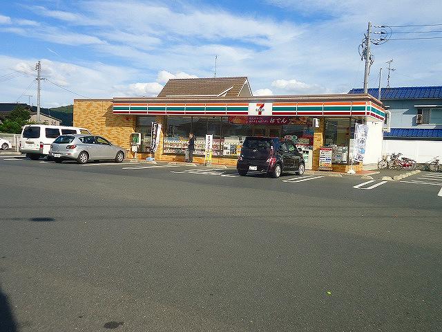 Convenience store. Seven-Eleven Kurashiki Fukuda Kannondo store up (convenience store) 482m