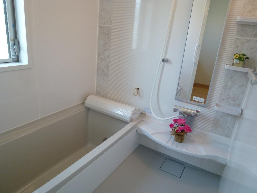 Bathroom. It is full of simple design! (^^)!