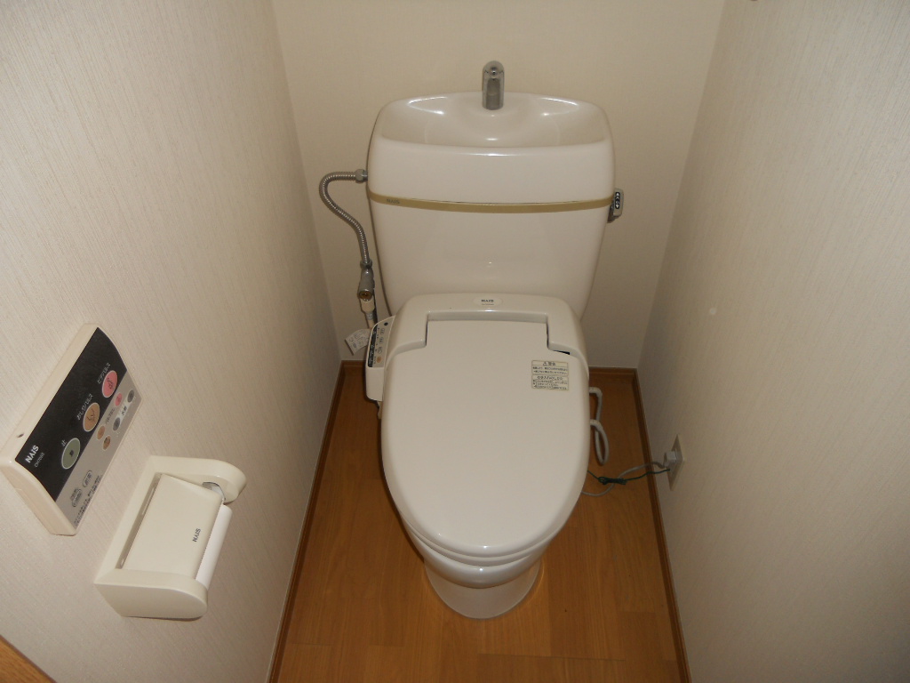 Toilet. Western water ・ With washlet.