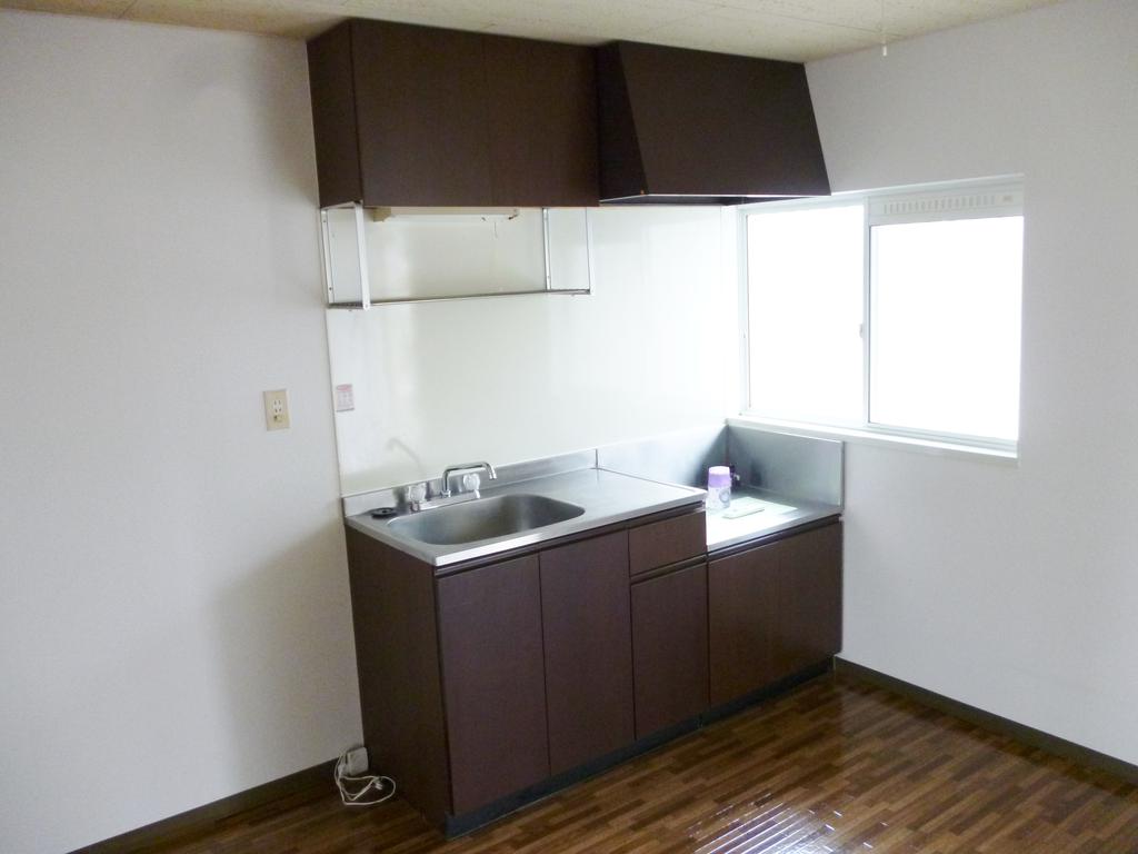 Kitchen. Actual and different case because it is the image of the property is there ☆