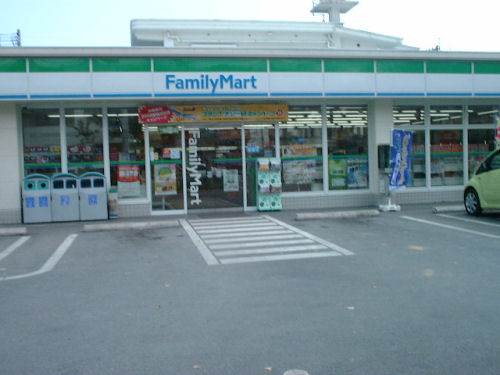 Convenience store. FamilyMart Kurashiki Tanoue store up (convenience store) 220m