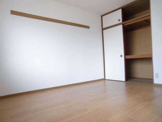 Other room space. Storage firm ☆