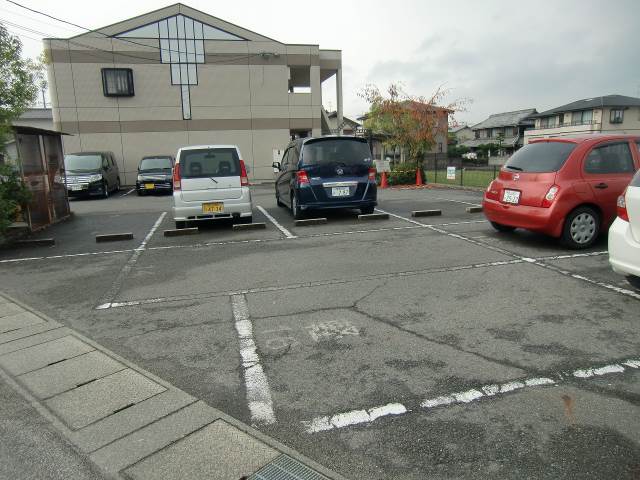 Parking lot. Ample parking ☆