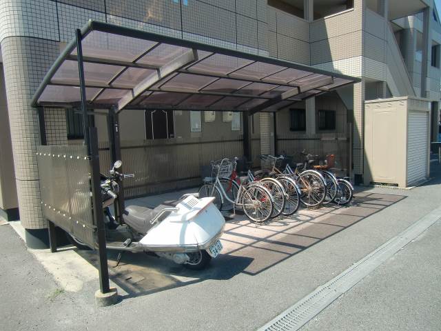 Other common areas. Bicycle-parking space ☆